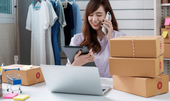 Online seller managing orders for flexible POS pricing